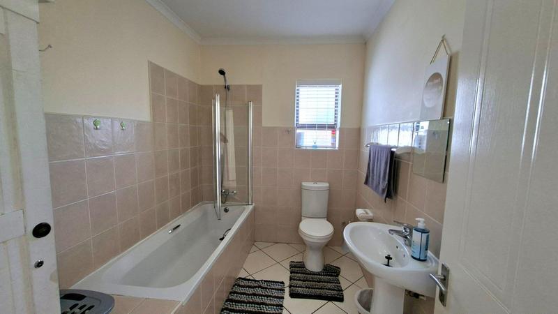 2 Bedroom Property for Sale in Hartenbos Western Cape